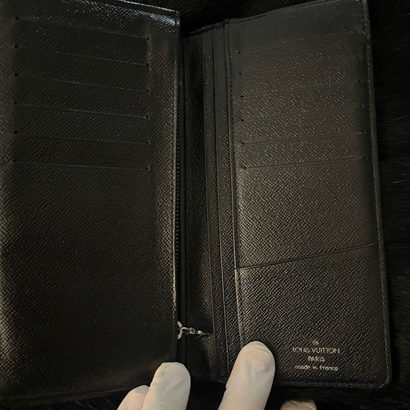 Louis Vuitton Wallet - Picture 2 of 8